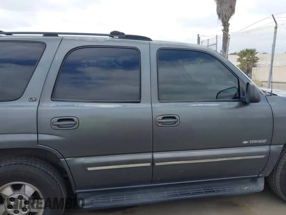 2000 Chevrolet Tahoe LS z VIN 1GNEC13T9YJ111037, wystawiony jako IAAI lot #42055433 z przebiegiem 248 812 mil mil oraz . Historia ofert i sprzedaży dostępna na DreamBid. Obrazek 12.