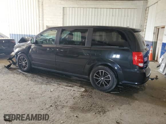 2015 Dodge Grand Caravan R/T с VIN 2C4RDGEG8FR570157, выставлен на аукционе Copart как лот 81020085 с пробегом 170 908 миль миль и На запчасти • Non repairable. История ставок и продаж доступна на DreamBid. Изображение 2.