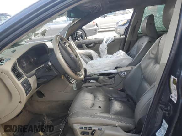 2006 Volvo XC70 with VIN YV4SZ592961242172, listed as a Copart auction lot 71659915 with Not provided miles and Clean title. Bid and sale history available at DreamBid. Image 7.