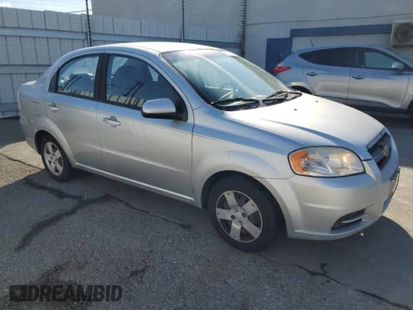 2011 Chevrolet Aveo 1LT z VIN KL1TD5DE4BB136957, wystawiony jako Copart lot #81403724 z przebiegiem 139 980 mil mil oraz Czysty tytuł • Clean title. Historia ofert i sprzedaży dostępna na DreamBid. Obrazek 4.