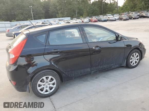 2013 Hyundai Accent GS с VIN KMHCT5AE1DU127085, выставлен на аукционе Copart как лот 71702685 с пробегом 152 363 миль миль и Списание • Salvage title. История ставок и продаж доступна на DreamBid. Изображение 3.