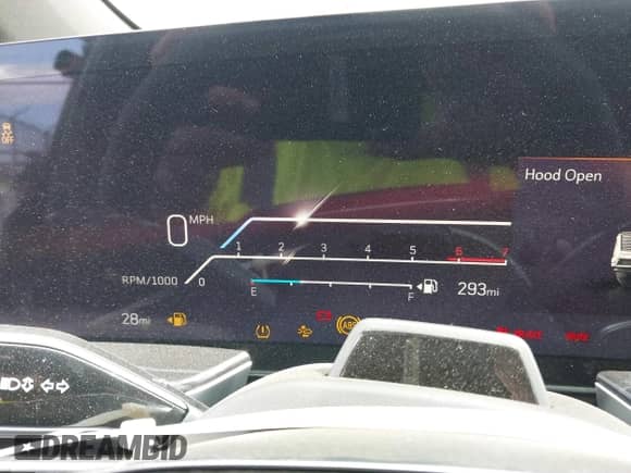 2025 Cadillac Escalade with VIN 1GYS9ERL6SR126042, listed as a IAAI auction lot 42385657 with 28 mi miles and . Bid and sale history available at DreamBid. Image 7.