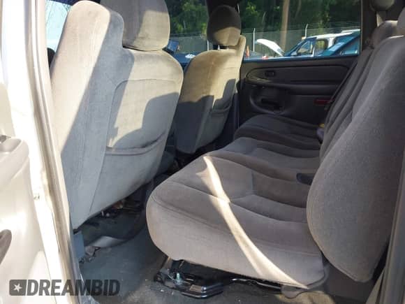 2005 Chevrolet Silverado 1500 Z71 с VIN 2GCEK13T751155281, выставлен на аукционе IAAI как лот 42813812 с пробегом 161 328 миль миль и . История ставок и продаж доступна на DreamBid. Изображение 8.