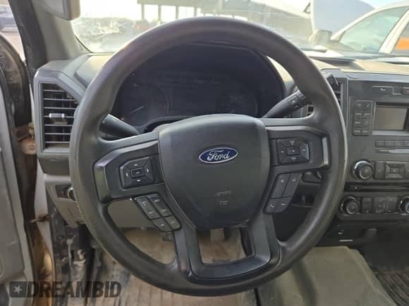 2017 Ford F-250 XL with VIN 1FT7X2B62HEE02933, listed as a IAAI auction lot 43589546 with 234,799 mi miles and . Bid and sale history available at DreamBid. Image 28.