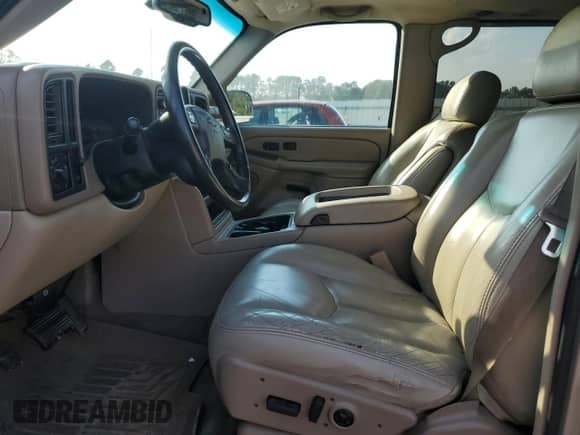 2005 Chevrolet Suburban LT z VIN 3GNEC16Z05G147552, wystawiony jako Copart lot #74532414 z przebiegiem 187 867 mil mil oraz Szkoda całkowita • Salvage title. Historia ofert i sprzedaży dostępna na DreamBid. Obrazek 7.