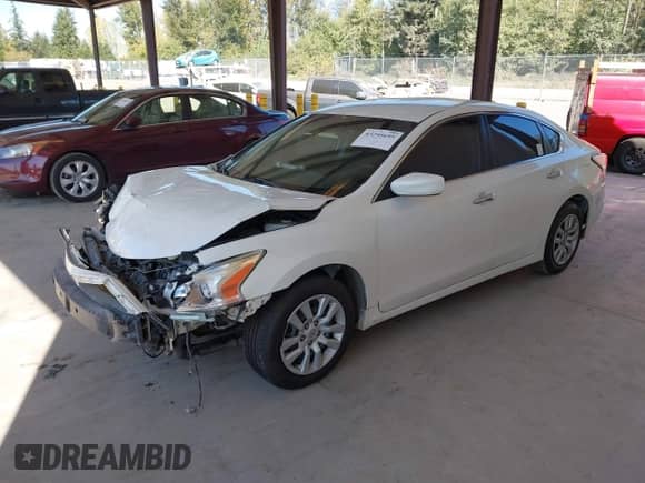 2015 Nissan Altima S z VIN 1N4AL3AP9FC210974, wystawiony jako IAAI lot #43295695 z przebiegiem 261 816 mil mil oraz . Historia ofert i sprzedaży dostępna na DreamBid. Obrazek 2.