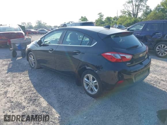 2018 Chevrolet Cruze LT с VIN 3G1BE6SM3JS608689, выставлен на аукционе IAAI как лот 42963656 с пробегом 111 893 миль миль и . История ставок и продаж доступна на DreamBid. Изображение 3.