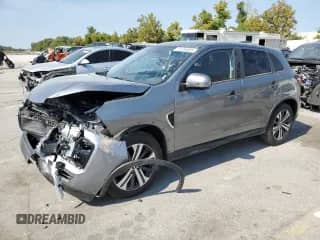 2025 Mitsubishi Outlander S z VIN JA4ARUAU6SU004983, wystawiony jako Copart lot #71134465 z przebiegiem Nie podano mil oraz Nie do naprawy • Non repairable. Historia ofert i sprzedaży dostępna na DreamBid. Obrazek 1.