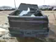 2022 Chevrolet Silverado 1500 RST z VIN 1GCUDEET6NZ599205, wystawiony jako Copart lot #42735645 z przebiegiem Nie podano mil oraz Czysty tytuł • Clean title. Historia ofert i sprzedaży dostępna na DreamBid. Obrazek 6.