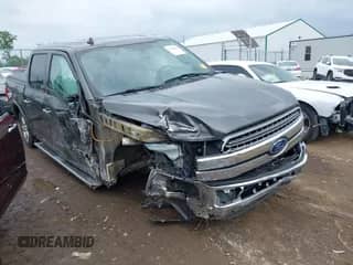 2018 Ford F-150 XL z VIN 1FTEW1CG0JKD50771, wystawiony jako IAAI lot #42530222 z przebiegiem 92 636 mil mil oraz . Historia ofert i sprzedaży dostępna na DreamBid. Obrazek 1.