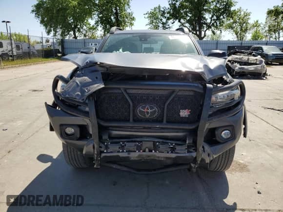 2021 Toyota Tacoma Limited with VIN 3TMGZ5AN0MM420386, listed as a Copart auction lot 52346285 with 49,912 mi miles and Salvage title. Bid and sale history available at DreamBid. Image 5.