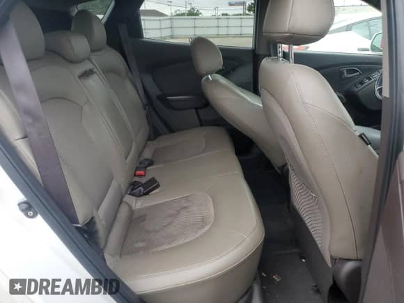 2015 Hyundai Tucson Limited z VIN KM8JUCAG6FU103815, wystawiony jako Copart lot #69965805 z przebiegiem 173 671 mil mil oraz Czysty tytuł • Clean title. Historia ofert i sprzedaży dostępna na DreamBid. Obrazek 11.