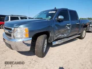 2012 Chevrolet Silverado 1500 LS z VIN 3GCPCREA9CG157053, wystawiony jako Copart lot #72037255 z przebiegiem 240 289 mil mil oraz Szkoda całkowita • Salvage title. Historia ofert i sprzedaży dostępna na DreamBid. Obrazek 1.