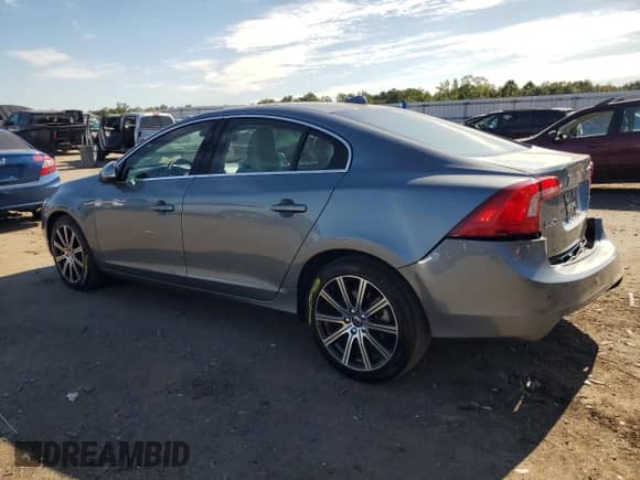 2018 Volvo S60 Inscription Platinum с VIN LYV402TM9JB156991, выставлен на аукционе Copart как лот 70232645 с пробегом 8 284 миль миль и Списание • Salvage title. История ставок и продаж доступна на DreamBid. Изображение 2.