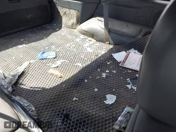 2000 Chevrolet Blazer LS с VIN 1GNCT18W0YK114106, выставлен на аукционе IAAI как лот 41828144 с пробегом 218 185 миль миль и . История ставок и продаж доступна на DreamBid. Изображение 8.