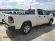 2024 Ram 1500 Tradesman z VIN 1C6SRFCT8RN113662, wystawiony jako Copart lot #49241715 z przebiegiem 22 023 mil mil oraz Szkoda całkowita • Salvage title. Historia ofert i sprzedaży dostępna na DreamBid. Obrazek 3.