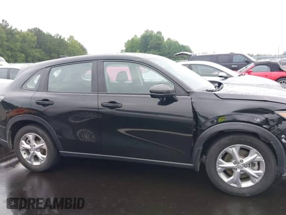 2025 Honda HR-V LX с VIN 3CZRZ1H35SM700978, выставлен на аукционе IAAI как лот 42939198 с пробегом 50 002 миль миль и . История ставок и продаж доступна на DreamBid. Изображение 13.
