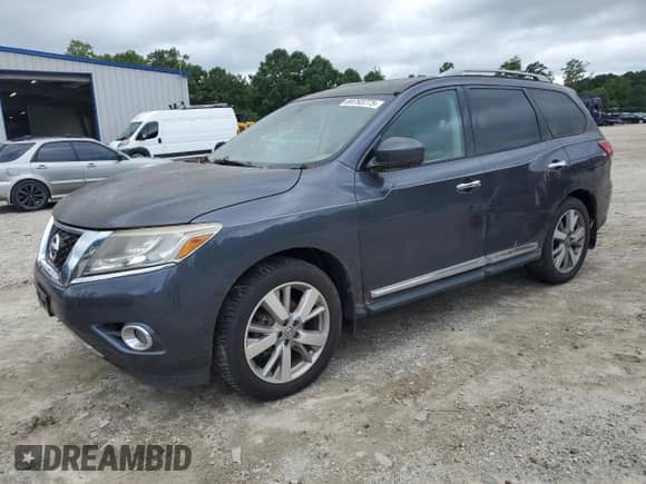 2013 Nissan Pathfinder SV with VIN 5N1AR2MN9DC667533, listed as a Copart auction lot 69793775 with 163,246 mi miles and Clean title. Bid and sale history available at DreamBid. Image 1.