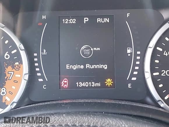 2018 Jeep Renegade Latitude with VIN ZACCJABB0JPH75926, listed as a IAAI auction lot 42998900 with 134,013 mi miles and . Bid and sale history available at DreamBid. Image 15.