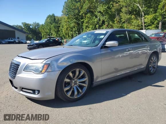 2014 Chrysler 300 S with VIN 2C3CCABG8EH344235, listed as a Copart auction lot 81547925 with 91,369 mi miles and Salvage title. Bid and sale history available at DreamBid. Image 1.