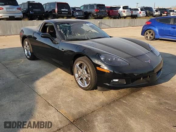 2010 Chevrolet Corvette 2LT z VIN 1G1YF2DW5A5108090, wystawiony jako Copart lot #69429215 z przebiegiem 18 994 mil mil oraz Szkoda całkowita • Salvage title. Historia ofert i sprzedaży dostępna na DreamBid. Obrazek 13.