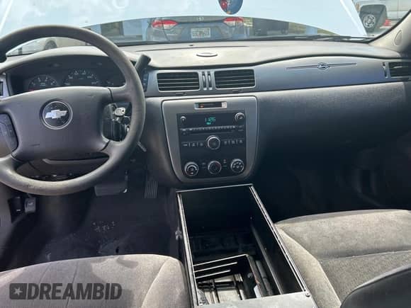 2016 Chevrolet Impala Police Police с VIN 2G1WD5E37G1104426, выставлен на аукционе Copart как лот 82096935 с пробегом 95 544 миль миль и Чистый • Clean title. История ставок и продаж доступна на DreamBid. Изображение 9.