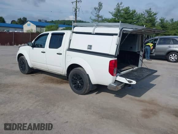 2019 Nissan Frontier SV with VIN 1N6AD0EV1KN741211, listed as a IAAI auction lot 42739768 with 120,588 mi miles and . Bid and sale history available at DreamBid. Image 3.