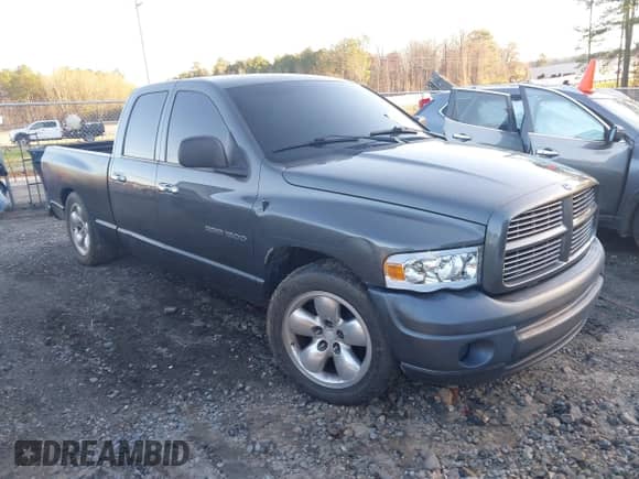 2003 Dodge 1500 ST z VIN 1D7HU18D23S270091, wystawiony jako IAAI lot #41801782 z przebiegiem 232 865 mil mil oraz . Historia ofert i sprzedaży dostępna na DreamBid. Obrazek 1.