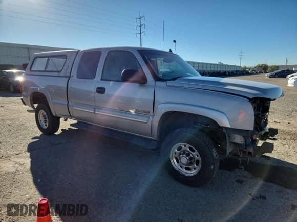 2007 Chevrolet Silverado 2500HD Work Truck z VIN 1GCHK29U07E103043, wystawiony jako Copart lot #86882675 z przebiegiem 160 527 mil mil oraz Szkoda całkowita • Salvage title. Historia ofert i sprzedaży dostępna na DreamBid. Obrazek 4.