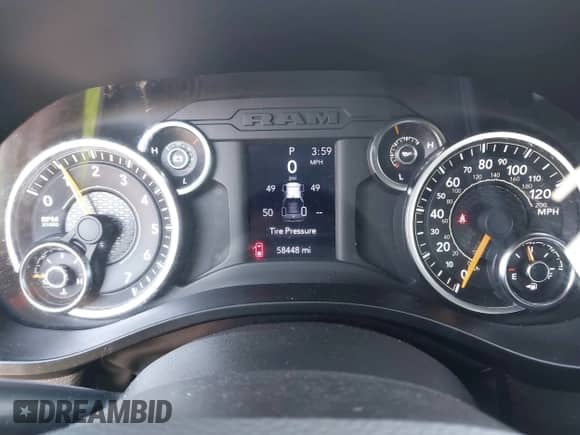 2022 Ram 1500 Big Horn z VIN 1C6RREBT5NN273048, wystawiony jako IAAI lot #42229009 z przebiegiem 58 448 mil mil oraz . Historia ofert i sprzedaży dostępna na DreamBid. Obrazek 7.