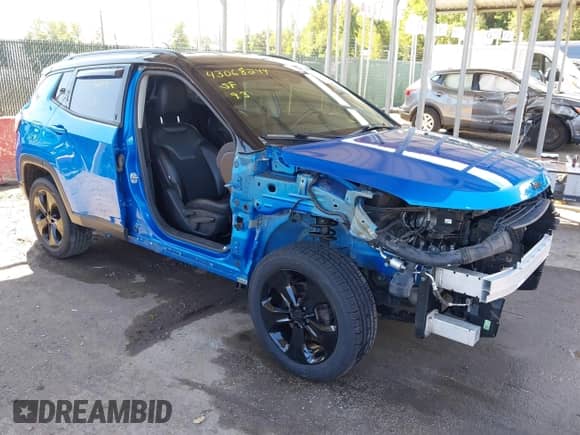 2019 Jeep Compass Latitude with VIN 3C4NJDBBXKT781365, listed as a IAAI auction lot 43068244 with 102,749 mi miles and . Bid and sale history available at DreamBid. Image 1.
