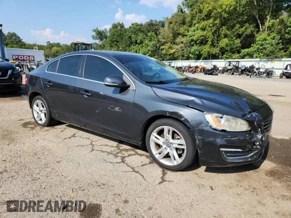 2015 Volvo S60 T5 Drive-E Premier with VIN YV140MFK7F1346612, listed as a Copart auction lot 80946095 with 130,344 mi miles and Salvage title. Bid and sale history available at DreamBid. Image 4.