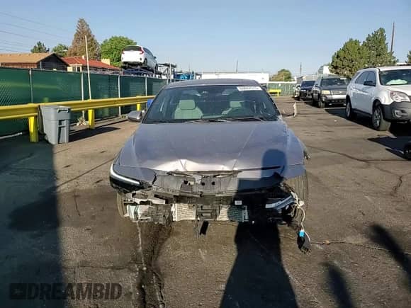 2024 Hyundai Elantra Limited z VIN KMHLN4DJ8RU098088, wystawiony jako Copart lot #69842515 z przebiegiem 11 874 mil mil oraz Szkoda całkowita • Salvage title. Historia ofert i sprzedaży dostępna na DreamBid. Obrazek 13.