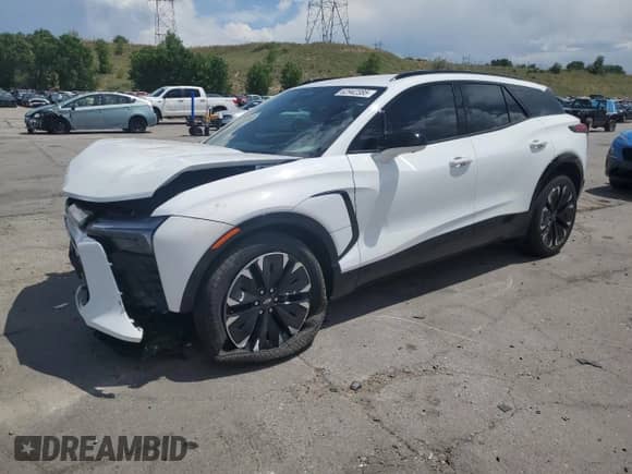 2024 Chevrolet Blazer EV eAWD RS z VIN 3GNKDCRJ1RS267655, wystawiony jako Copart lot #62942385 z przebiegiem 2 703 mil mil oraz Szkoda całkowita • Salvage title. Historia ofert i sprzedaży dostępna na DreamBid. Obrazek 1.