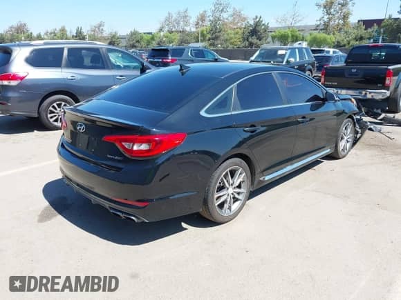 2017 Hyundai Sonata Limited with VIN 5NPE34AB8HH544913, listed as a IAAI auction lot 43281208 with 123,098 mi miles and . Bid and sale history available at DreamBid. Image 4.