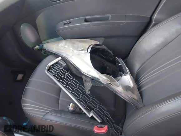 2013 Chevrolet Spark LS с VIN KL8CB6S95DC543265, выставлен на аукционе IAAI как лот 42850821 с пробегом 118 558 миль миль и . История ставок и продаж доступна на DreamBid. Изображение 12.