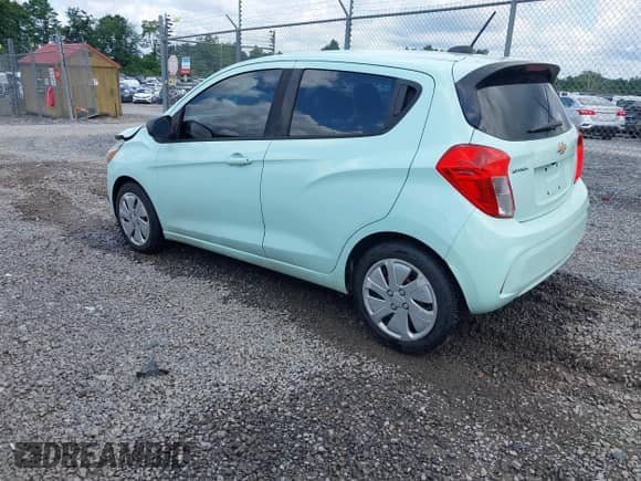 2018 Chevrolet Spark LS with VIN KL8CB6SA8JC450813, listed as a IAAI auction lot 42542133 with 87,697 mi miles and . Bid and sale history available at DreamBid. Image 3.