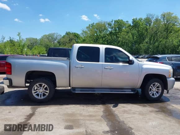 2011 Chevrolet Silverado 1500 LTZ with VIN 3GCUKTE20BG200883, listed as a IAAI auction lot 42139600 with 113,105 mi miles and . Bid and sale history available at DreamBid. Image 14.