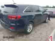2019 Kia Sorento L с VIN 5XYPG4A30KG540438, выставлен на аукционе IAAI как лот 42405068 с пробегом 82 607 миль миль и . История ставок и продаж доступна на DreamBid. Изображение 4.