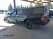 2005 GMC Sierra 1500 Work Truck z VIN 1GTEC14X75Z329663, wystawiony jako IAAI lot #42872806 z przebiegiem 182 385 mil mil oraz . Historia ofert i sprzedaży dostępna na DreamBid. Obrazek 3.