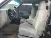 2002 Chevrolet S-10 LS with VIN 1GCCS19W428252018, listed as a Copart auction lot 85490215 with 113,338 mi miles and Salvage title. Bid and sale history available at DreamBid. Image 7.