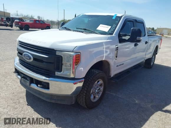 2018 Ford F-250 XL z VIN 1FT7W2BT9JEB32128, wystawiony jako IAAI lot #42921591 z przebiegiem 203 507 mil mil oraz . Historia ofert i sprzedaży dostępna na DreamBid. Obrazek 17.