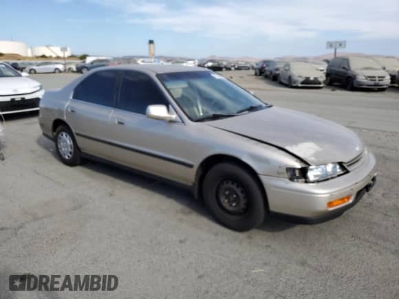 1994 Honda Accord с VIN JHMCD5648RC102293, выставлен на аукционе Copart как лот 71129625 с пробегом 159 827 миль миль и Списание • Salvage title. История ставок и продаж доступна на DreamBid. Изображение 4.