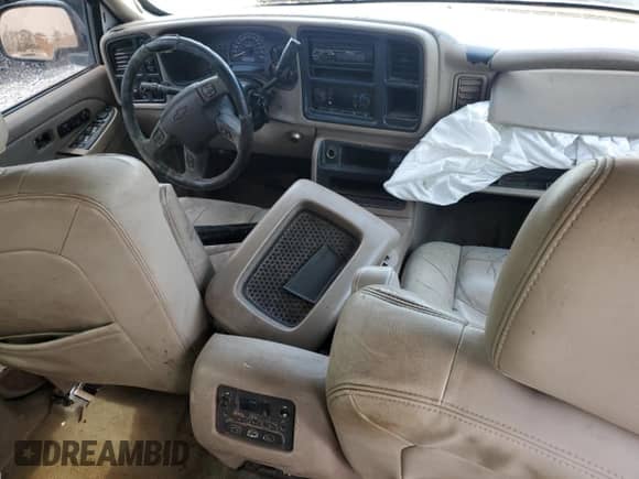 2004 Chevrolet Suburban Z71 z VIN 3GNFK16Z44G189308, wystawiony jako Copart lot #48125965 z przebiegiem Nie podano mil oraz Szkoda całkowita • Salvage title. Historia ofert i sprzedaży dostępna na DreamBid. Obrazek 8.