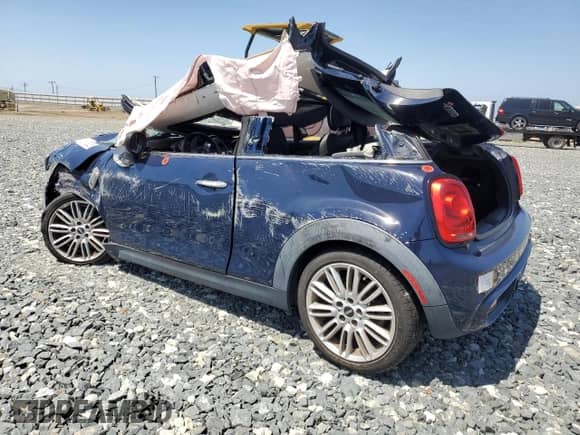 2015 MINI Hardtop S with VIN WMWXP7C50F2A37623, listed as a Copart auction lot 59178325 with Not provided miles and Salvage title. Bid and sale history available at DreamBid. Image 2.