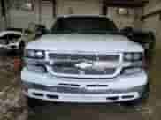 2002 Chevrolet Silverado 2500HD LS z VIN 1GCHK23G12F167601, wystawiony jako Copart lot #45470585 z przebiegiem 193 066 mil mil oraz Nie do naprawy • Non repairable. Historia ofert i sprzedaży dostępna na DreamBid. Obrazek 5.