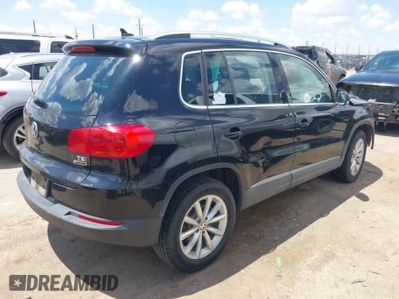 2017 Volkswagen Tiguan Wolfsburg Edition с VIN WVGSV7AX1HW503670, выставлен на аукционе IAAI как лот 42235251 с пробегом 88 477 миль миль и . История ставок и продаж доступна на DreamBid. Изображение 4.