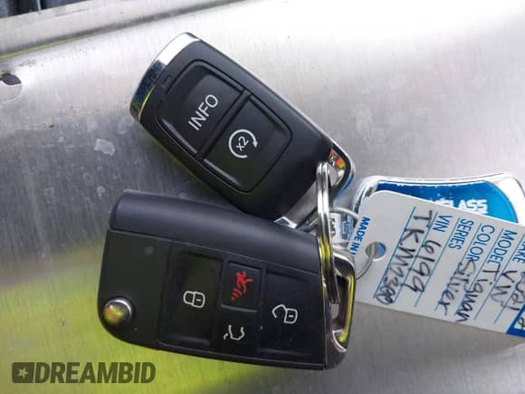 2021 Volkswagen Tiguan SE with VIN 3VV3B7AX9MM076199, listed as a IAAI auction lot 42859541 with 44,457 mi miles and . Bid and sale history available at DreamBid. Image 11.