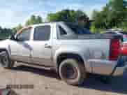 2010 Chevrolet Avalanche LT z VIN 3GNVKFE0XAG245243, wystawiony jako IAAI lot #42276994 z przebiegiem 254 384 mil mil oraz . Historia ofert i sprzedaży dostępna na DreamBid. Obrazek 14.