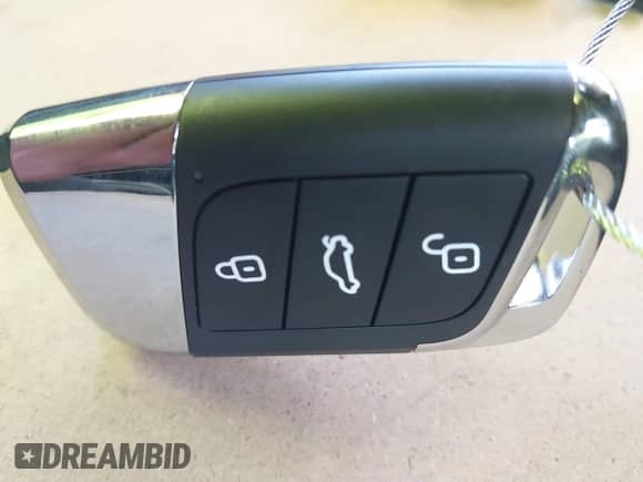 2017 Jeep Renegade Latitude z VIN ZACCJABBXHPG00433, wystawiony jako IAAI lot #41913750 z przebiegiem 68 883 mil mil oraz . Historia ofert i sprzedaży dostępna na DreamBid. Obrazek 11.